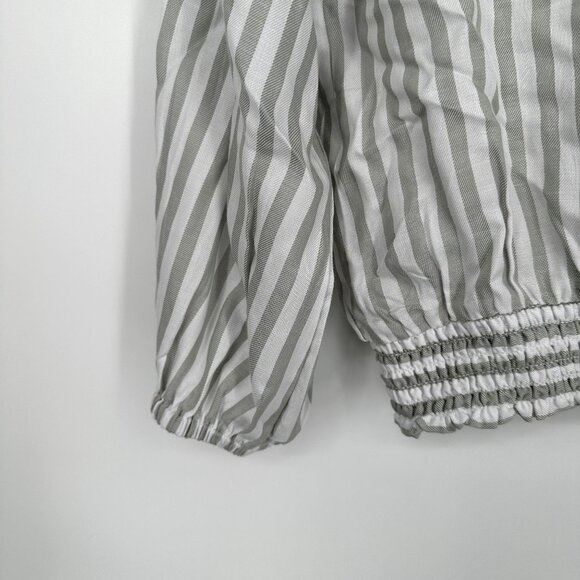 Beach Lunch‎ Lounge Sage Green Stripe Blouse Size XS Tie Front - Picture 4 of 7